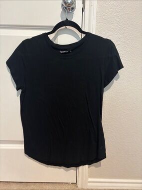 Abercrombie & Fitch Black Short Sleeve Crew Tee